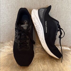 New Balance Black and White Athletic Shoes with Cushioned Midsole